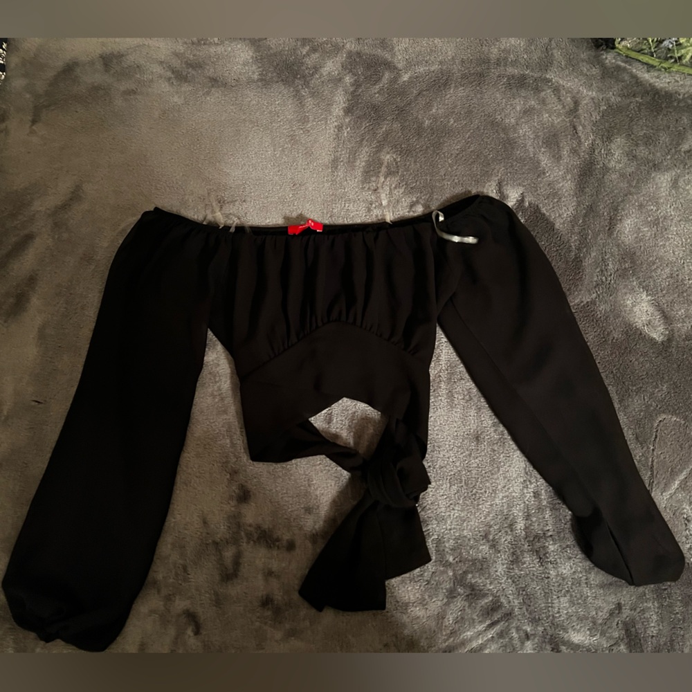 GUESS Wrap Around Crop Blouse